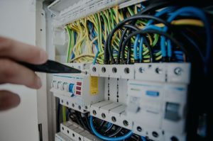 Детальніше про статтю Віртуальна екскурсія на кафедру Електротехніки та мехатроніки ОНТУ