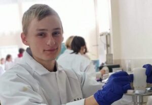Детальніше про статтю Креативні лабораторні роботи здобувачів технологічного відділення